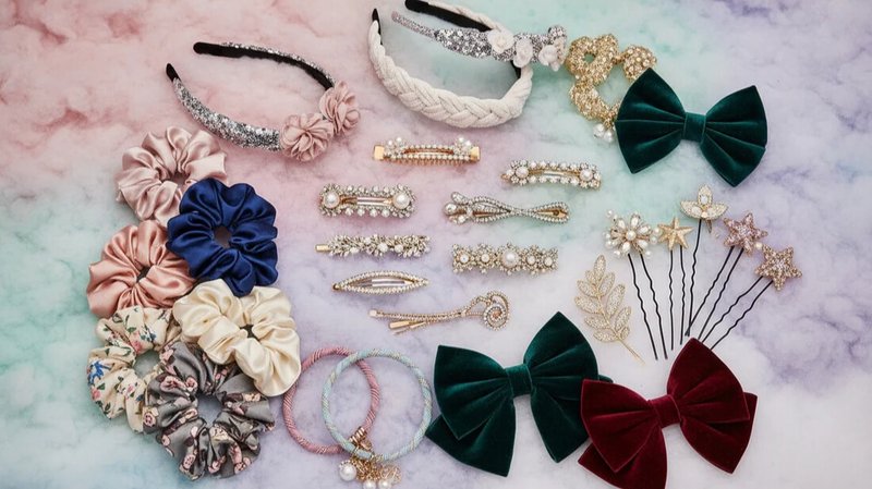 7 Cute Hair Accessories That Instantly Upgrade Your Outfit