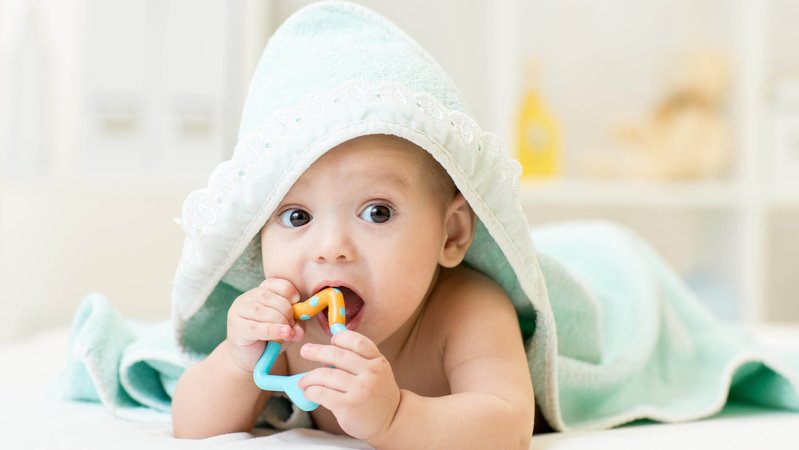 Baby Teething Stages: Symptoms, Timeline & Best Natural Remedies for Babies in India (2026 Guide)