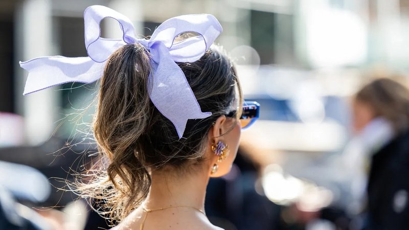 Hair Accessories Trends 2026: What Girls Are Wearing Now (Style Guide)