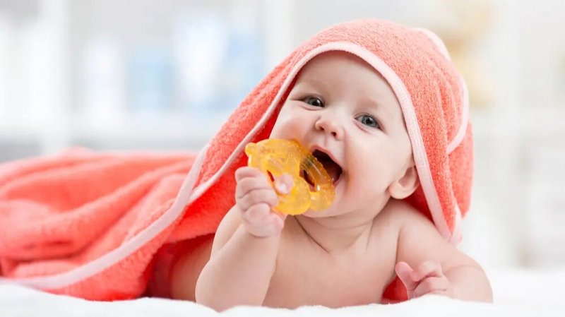 Teething Pain Relief Tips for Babies (2026)