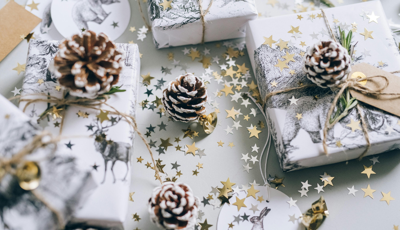 Christmas Gift Ideas: Unique Handmade Decor & Gifts from Thotfy 2025