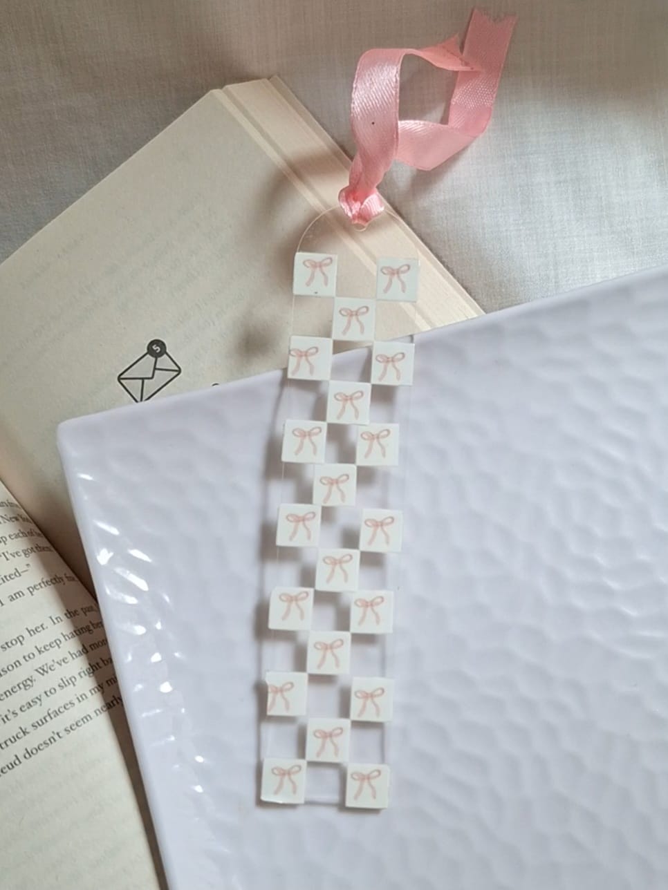 Coquette core bookmark | cute bow pattern bookmark