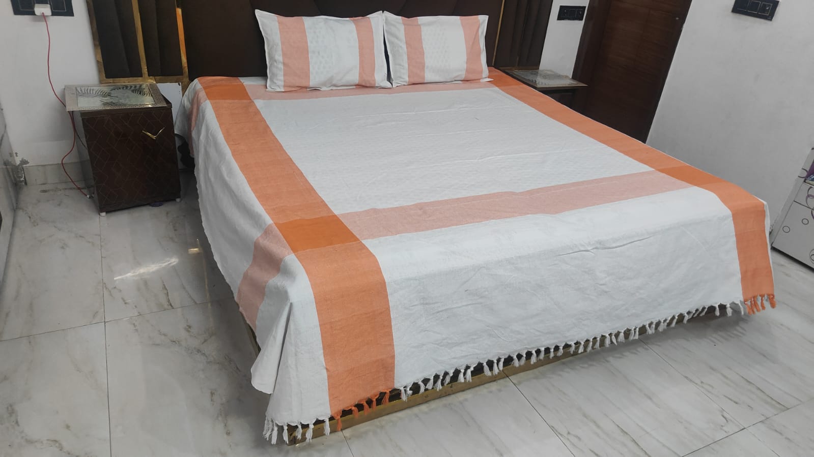 Dhaga Vishwas Ka Handloom Double Bed Sheet with Pillow Covers