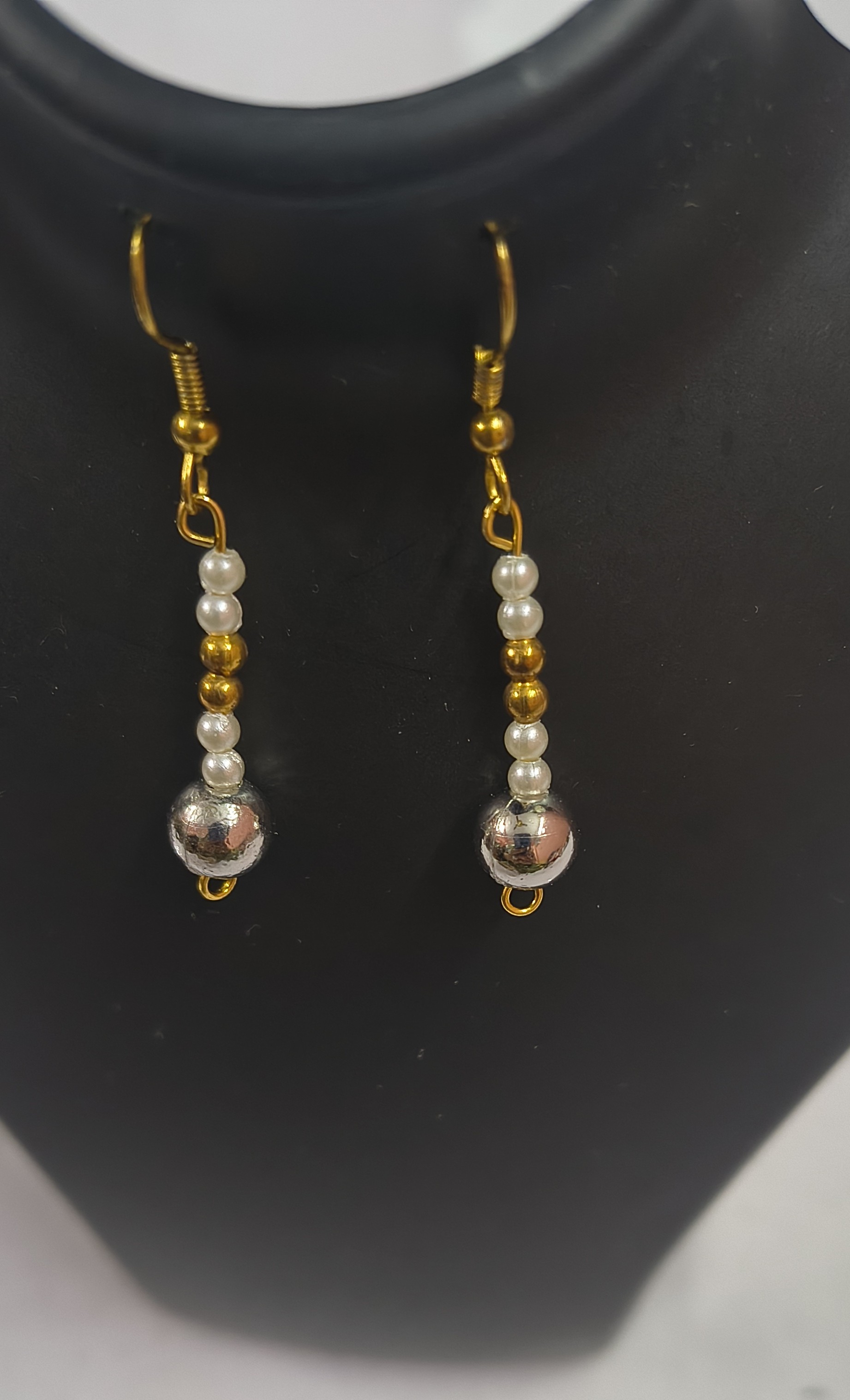 Elegant Pearls Eyerring beautiful handmade jewellery