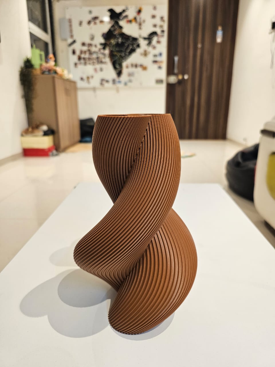 Geo 3D DNA Vase