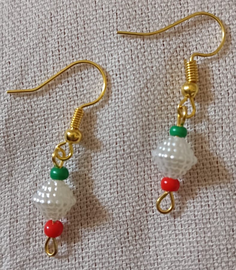 Handcrafted Minimalist Beaded Dangle Earrings – Colorful Accent Drops