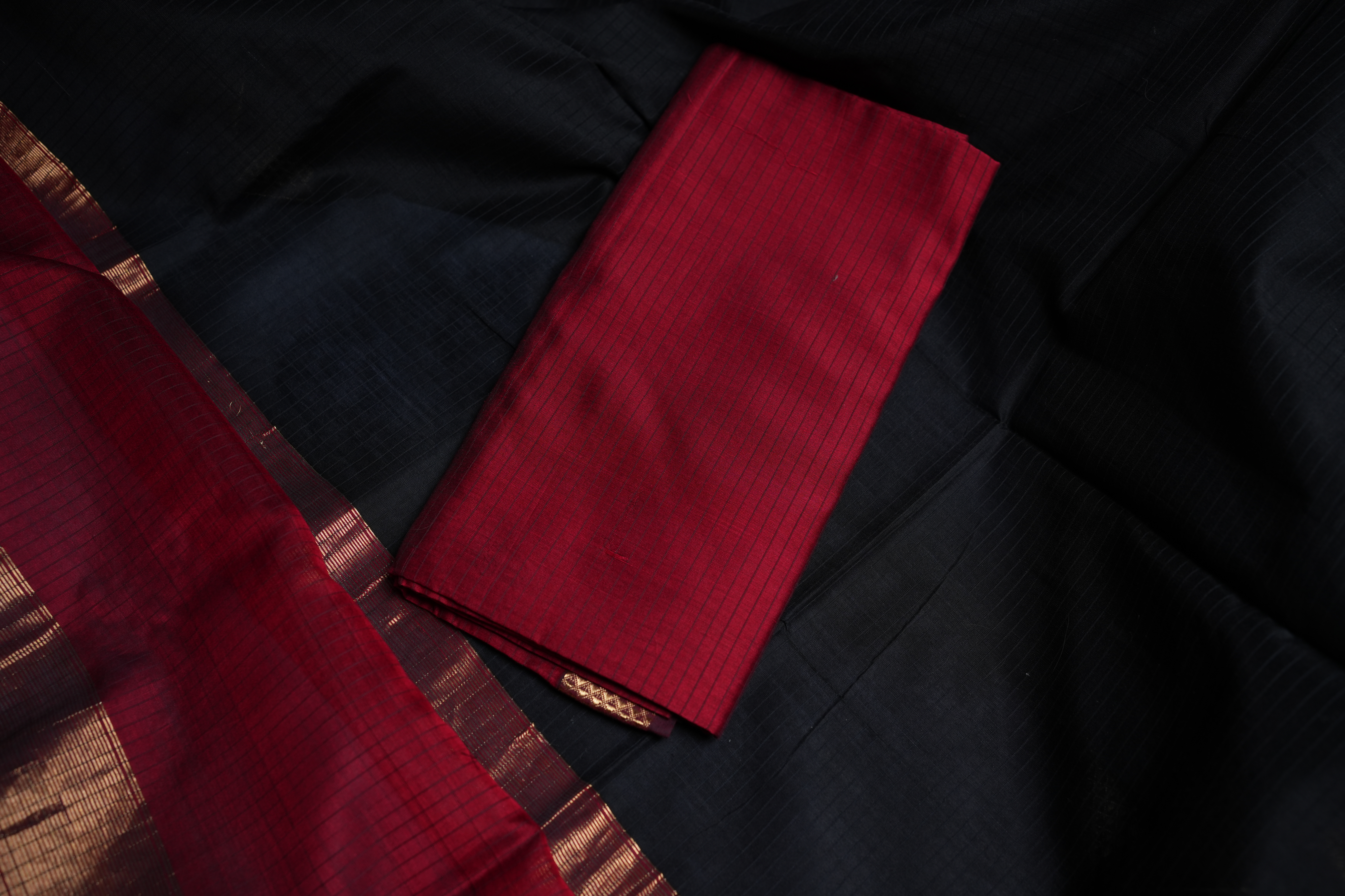 Maheshwari 2 pice top and duppata suit set