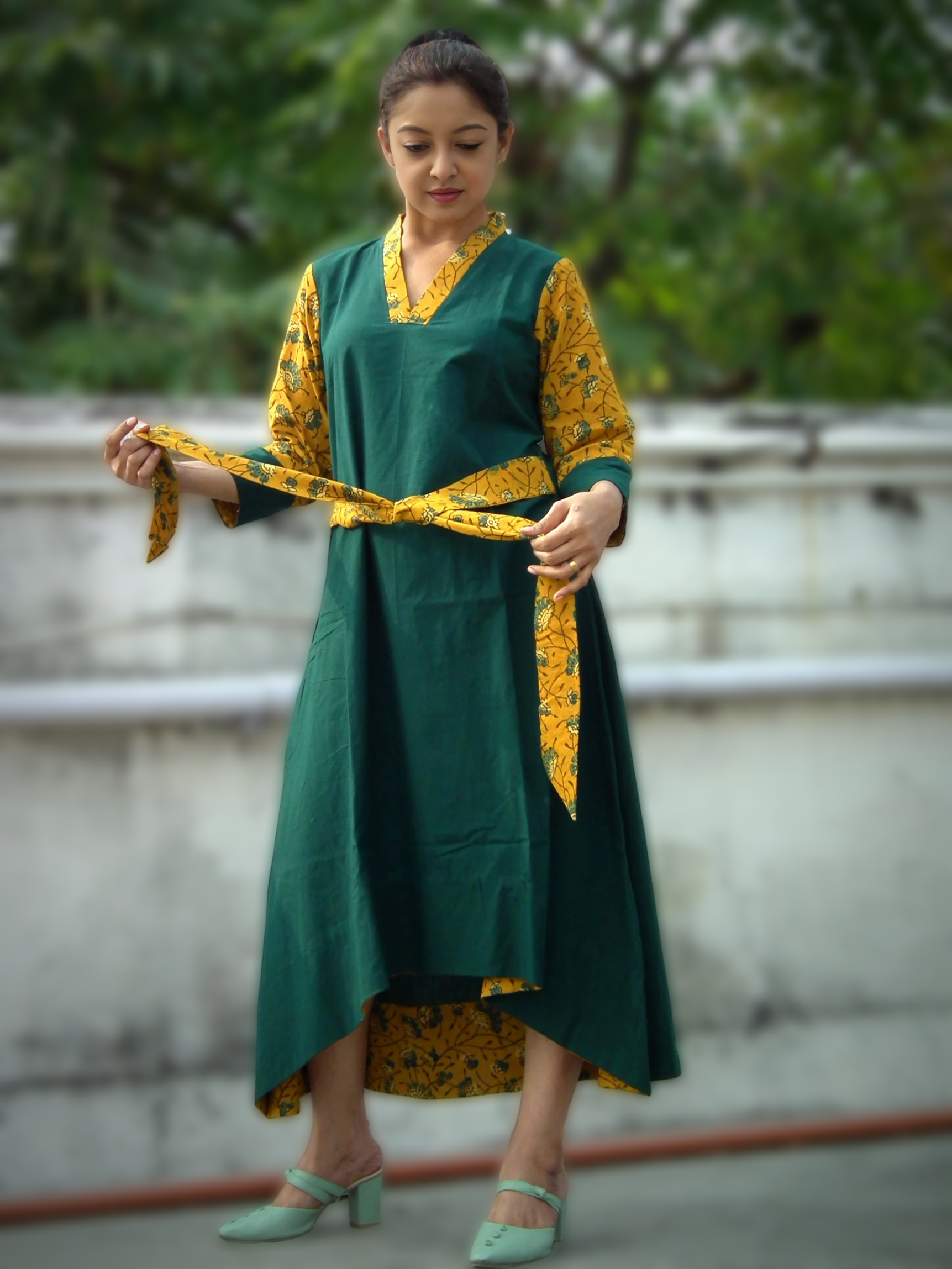 NAIFARU - Dual tone Maxi Dress with Belt,Ajrakh block Printed Sleeves ,Neck Line and Belt. Kimono themed Front Up Back Down Flow Dress