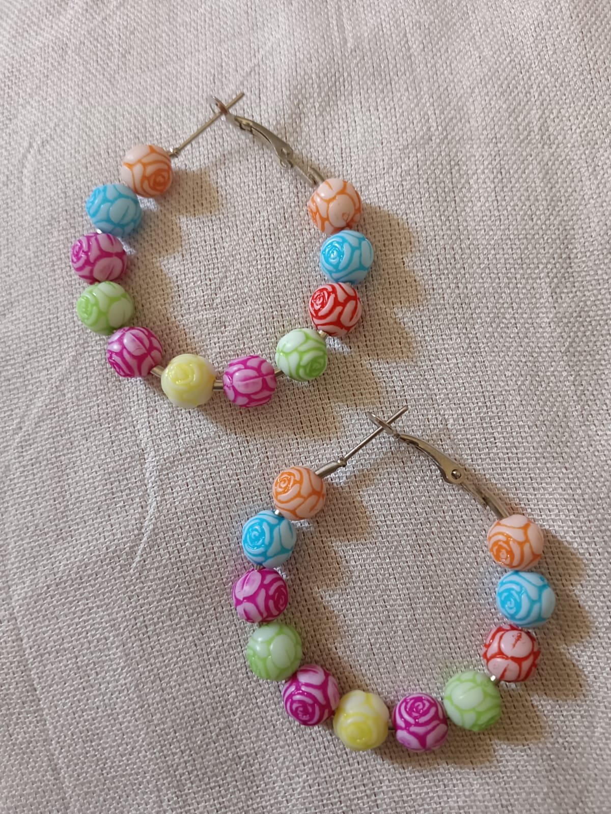 Retro Bloom Multicolor Carved Beaded Hoop Earrings