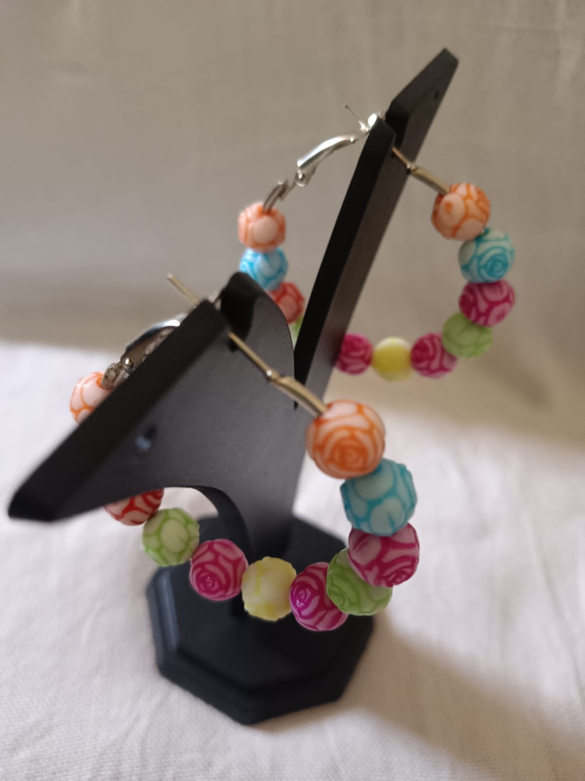 Retro Bloom Multicolor Carved Beaded Hoop Earrings