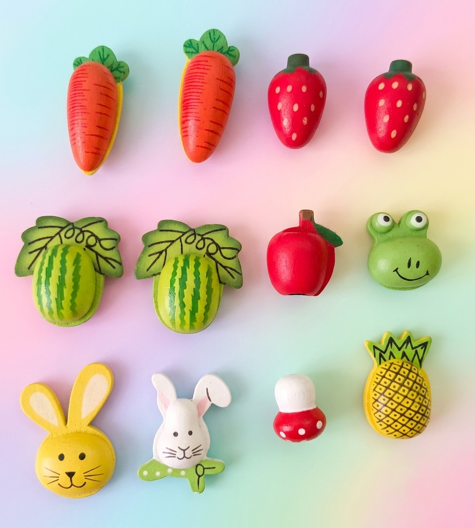Toynish Cute Wooden Fruit and Animal Fridge Magnets (Set of 10) – Decorative 3D Refrigerator Magnets for Kitchen, Home Decor, Office Desk Whiteboard, Study Room & School Notice Boards