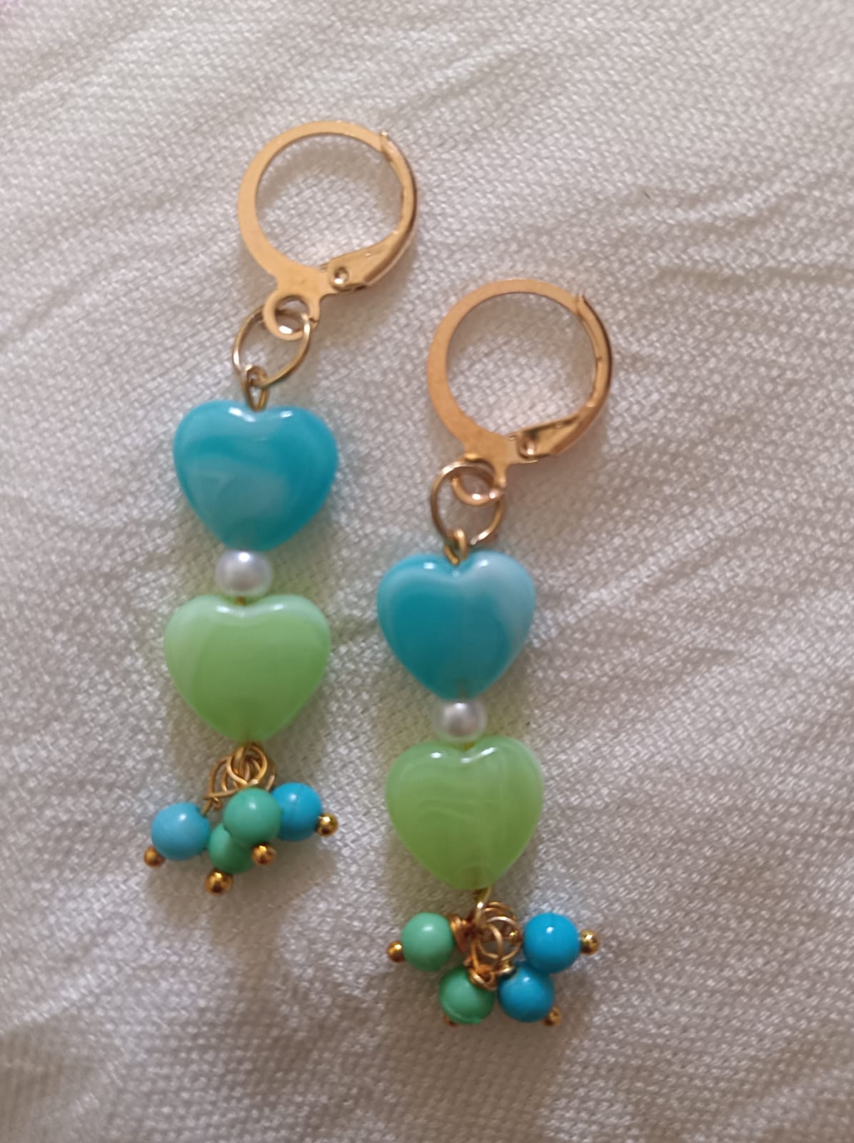 Y2K Candy Heart Stack Huggie Earrings – Colorful Statement Dangles
